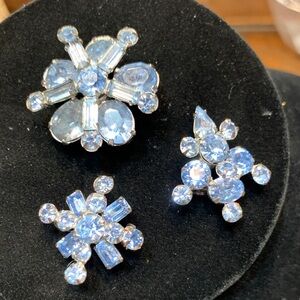 LOT OF 3 PASTEL BLUE PRONG SET CRYSTAL BROOCHES